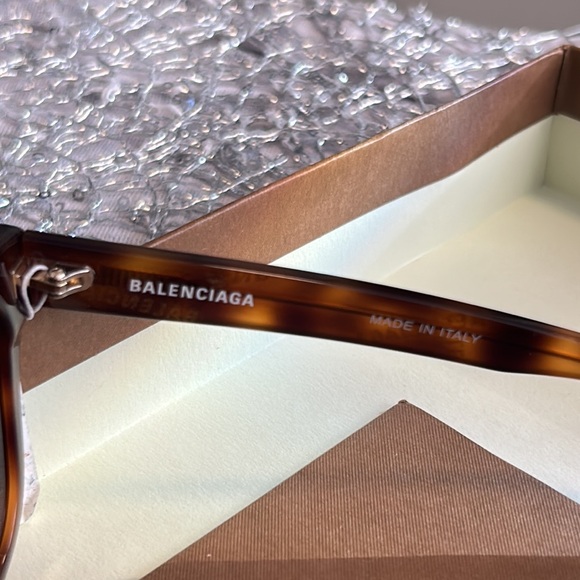 NWT AUTHENTIC BALENCIAGA SUNGLASSES BB0077SK 002 54 New never worn - Picture 3 of 12